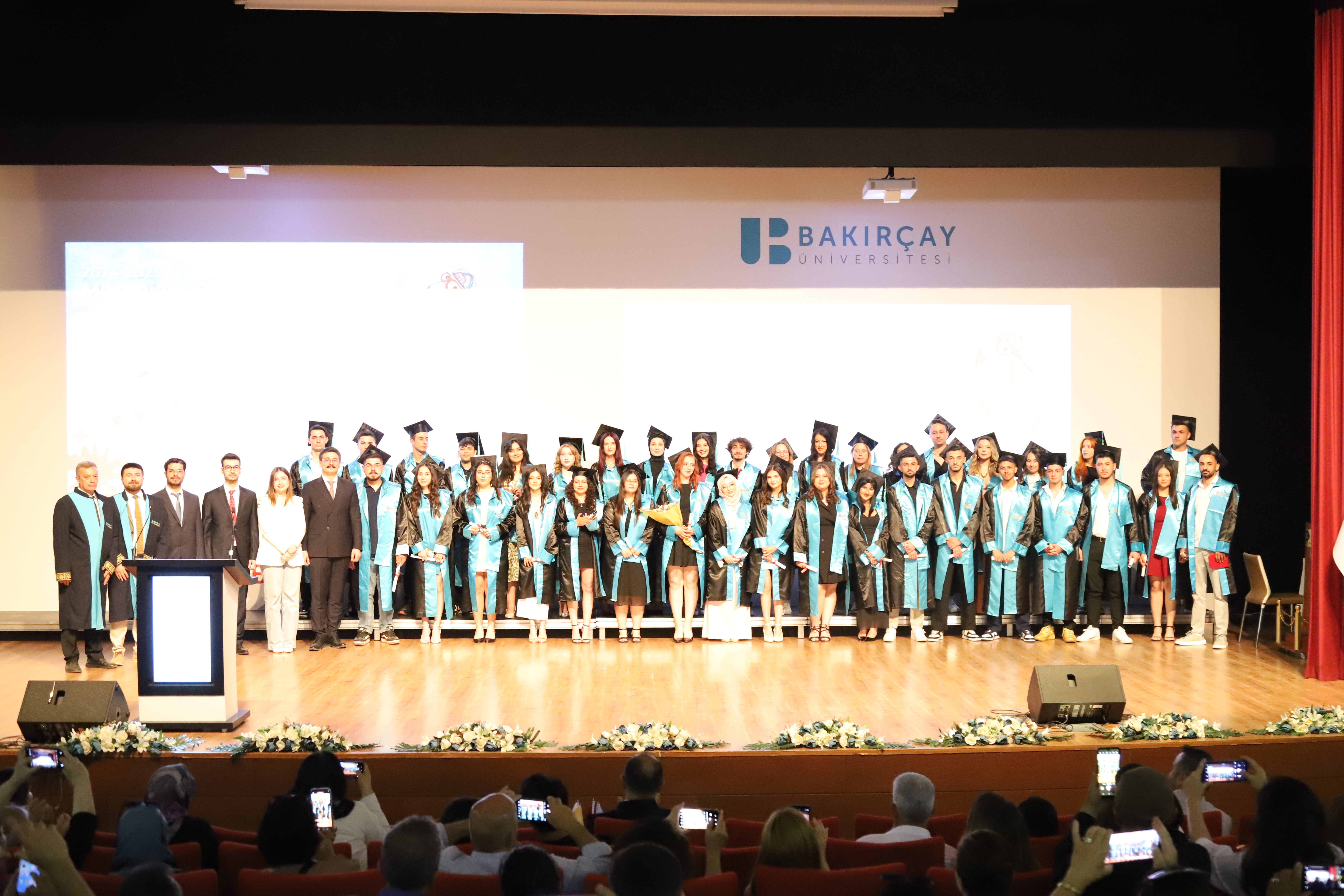 Menemen Meslek Yüksekokulu 2024-2025 Mezuniyeti